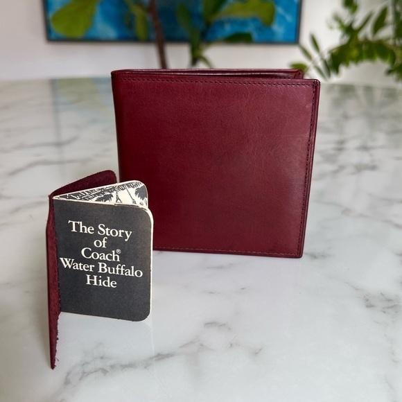 NWOT COACH Vintage Men's Water Buffalo Coin Wallet Burgundy Water Buffalo 4829 - Picture 1 of 12